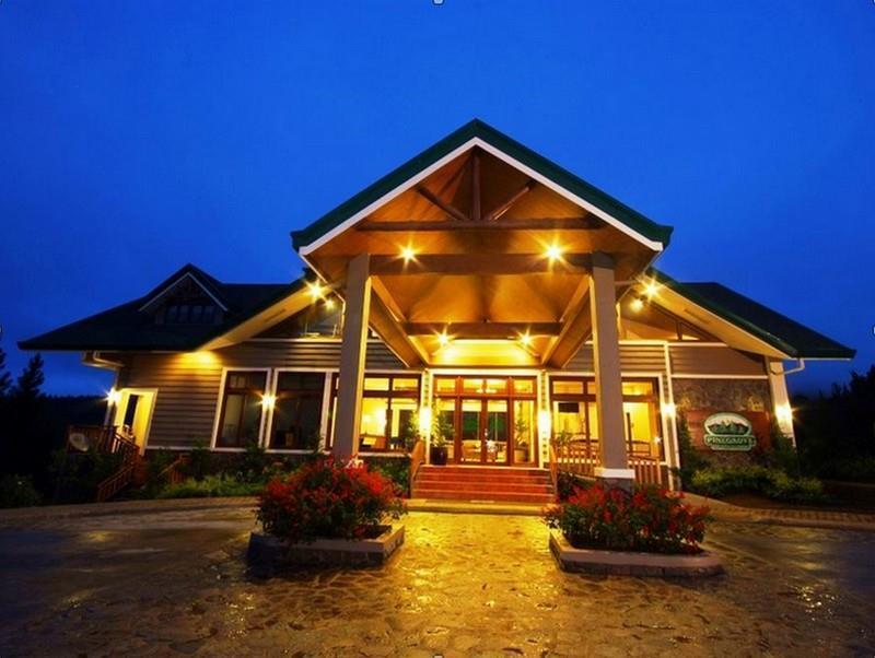 Pinegrove Lodge Mountain Resort Cagayan de Oro Exterior photo